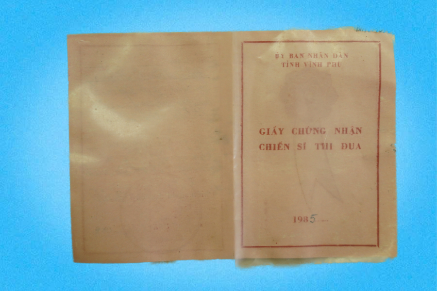 Giấy chứng nhận chiến sỹ thi đua