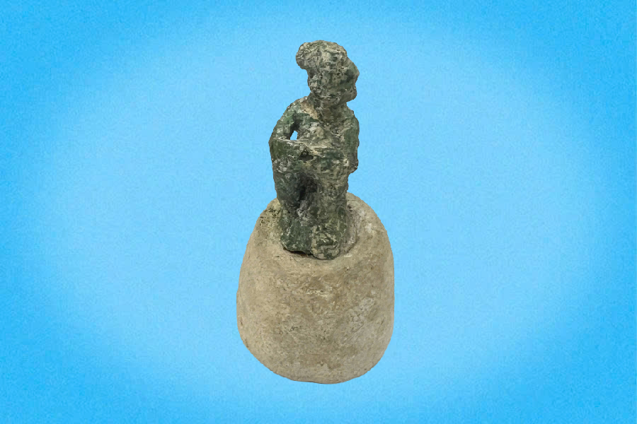 Tượng người bó gối